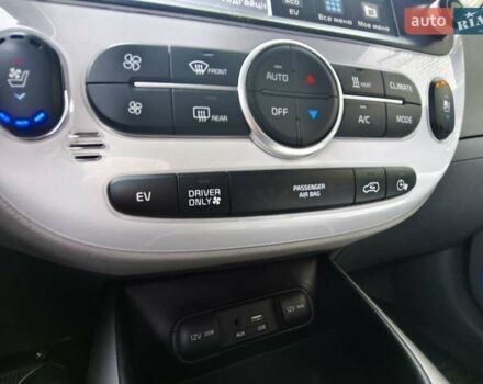 Белый Киа Soul EV, объемом двигателя 0 л и пробегом 165 тыс. км за 10600 $, фото 39 на Automoto.ua