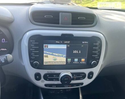 Білий Кіа Soul EV, об'ємом двигуна 0 л та пробігом 112 тис. км за 10900 $, фото 14 на Automoto.ua