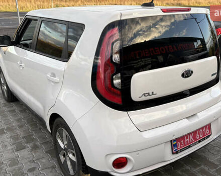 Белый Киа Soul EV, объемом двигателя 0 л и пробегом 167 тыс. км за 9900 $, фото 9 на Automoto.ua