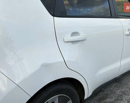 Белый Киа Soul EV, объемом двигателя 0 л и пробегом 167 тыс. км за 9900 $, фото 6 на Automoto.ua