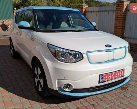 Киа Soul EV 2018 в Киеве на Automoto.ua Белый Киа Soul EV, объемом двигателя 0 л и пробегом 49 тыс. км за 12800 $, фото 9 на Automoto.ua
