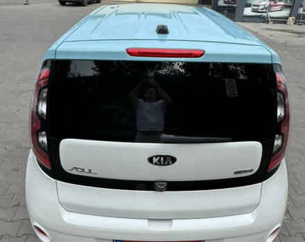 Білий Кіа Soul EV, об'ємом двигуна 0 л та пробігом 168 тис. км за 10700 $, фото 6 на Automoto.ua
