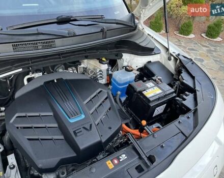 Белый Киа Soul EV, объемом двигателя 0 л и пробегом 60 тыс. км за 19400 $, фото 54 на Automoto.ua