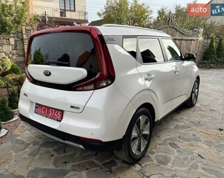 Белый Киа Soul EV, объемом двигателя 0 л и пробегом 60 тыс. км за 19400 $, фото 4 на Automoto.ua