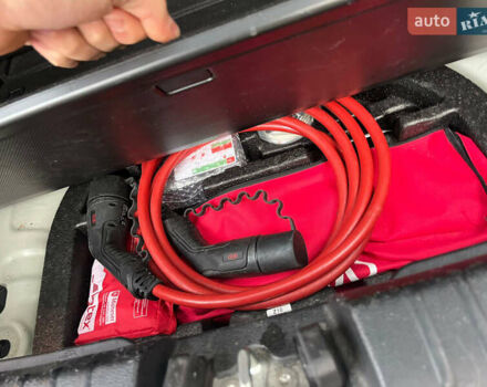 Белый Киа Soul EV, объемом двигателя 0 л и пробегом 229 тыс. км за 14550 $, фото 10 на Automoto.ua