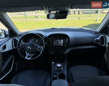 Белый Киа Soul EV, объемом двигателя 0 л и пробегом 153 тыс. км за 13500 $, фото 8 на Automoto.ua
