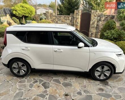 Белый Киа Soul EV, объемом двигателя 0 л и пробегом 60 тыс. км за 19400 $, фото 5 на Automoto.ua
