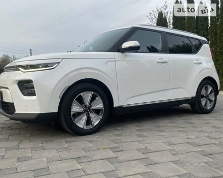 Белый Киа Soul EV, объемом двигателя 0 л и пробегом 33 тыс. км за 20950 $, фото 10 на Automoto.ua