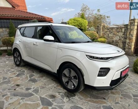 Белый Киа Soul EV, объемом двигателя 0 л и пробегом 60 тыс. км за 19400 $, фото 6 на Automoto.ua