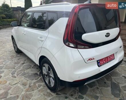 Белый Киа Soul EV, объемом двигателя 0 л и пробегом 60 тыс. км за 19400 $, фото 7 на Automoto.ua