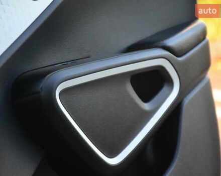 Білий Кіа Soul EV, об'ємом двигуна 0 л та пробігом 78 тис. км за 15950 $, фото 43 на Automoto.ua