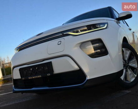 Білий Кіа Soul EV, об'ємом двигуна 0 л та пробігом 78 тис. км за 15950 $, фото 9 на Automoto.ua