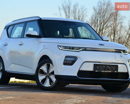 Білий Кіа Soul EV, об'ємом двигуна 0 л та пробігом 78 тис. км за 15950 $, фото 23 на Automoto.ua