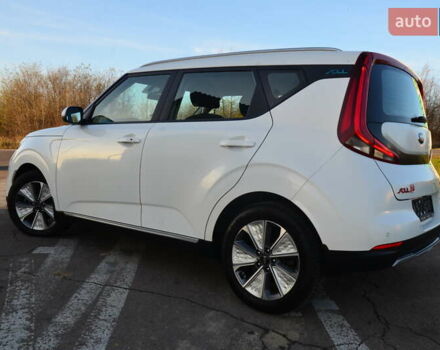 Білий Кіа Soul EV, об'ємом двигуна 0 л та пробігом 78 тис. км за 15950 $, фото 29 на Automoto.ua