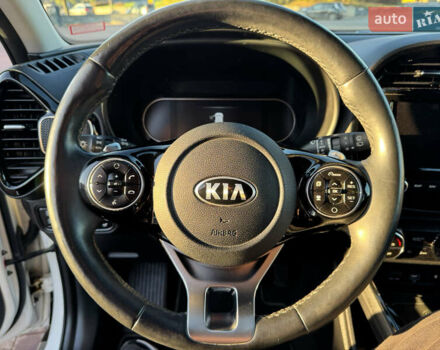 Белый Киа Soul EV, объемом двигателя 0 л и пробегом 80 тыс. км за 18999 $, фото 32 на Automoto.ua