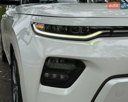 Киа Soul EV 2022 в Киеве на Automoto.ua Белый Киа Soul EV, объемом двигателя 0 л и пробегом 54 тыс. км за 22000 $, фото 36 на Automoto.ua