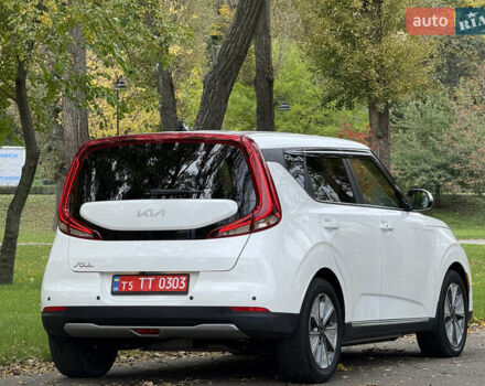 Киа Soul EV 2022 в Киеве на Automoto.ua Белый Киа Soul EV, объемом двигателя 0 л и пробегом 54 тыс. км за 22000 $, фото 7 на Automoto.ua