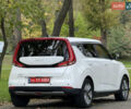 Киа Soul EV 2022 в Киеве на Automoto.ua Белый Киа Soul EV, объемом двигателя 0 л и пробегом 54 тыс. км за 22000 $, фото 7 на Automoto.ua