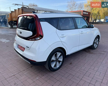 Белый Киа Soul EV, объемом двигателя 0 л и пробегом 80 тыс. км за 18999 $, фото 7 на Automoto.ua