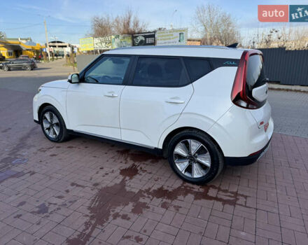 Белый Киа Soul EV, объемом двигателя 0 л и пробегом 80 тыс. км за 18999 $, фото 3 на Automoto.ua