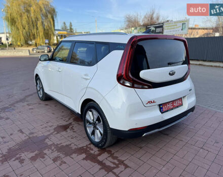 Белый Киа Soul EV, объемом двигателя 0 л и пробегом 80 тыс. км за 18999 $, фото 4 на Automoto.ua