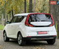 Киа Soul EV 2022 в Киеве на Automoto.ua Белый Киа Soul EV, объемом двигателя 0 л и пробегом 54 тыс. км за 22000 $, фото 5 на Automoto.ua