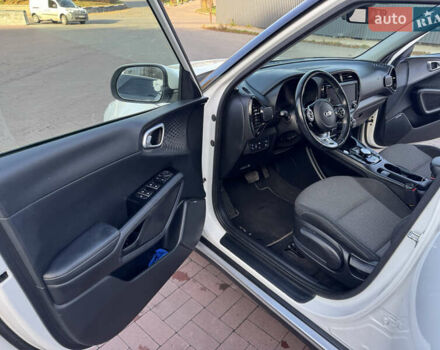 Белый Киа Soul EV, объемом двигателя 0 л и пробегом 80 тыс. км за 18999 $, фото 14 на Automoto.ua