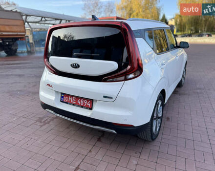 Белый Киа Soul EV, объемом двигателя 0 л и пробегом 80 тыс. км за 18999 $, фото 6 на Automoto.ua
