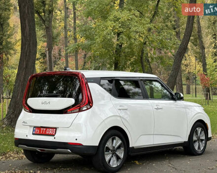 Киа Soul EV 2022 в Киеве на Automoto.ua Белый Киа Soul EV, объемом двигателя 0 л и пробегом 54 тыс. км за 22000 $, фото 8 на Automoto.ua