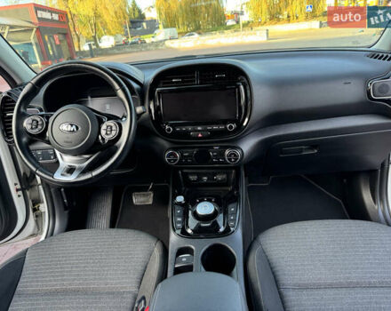 Белый Киа Soul EV, объемом двигателя 0 л и пробегом 80 тыс. км за 18999 $, фото 25 на Automoto.ua