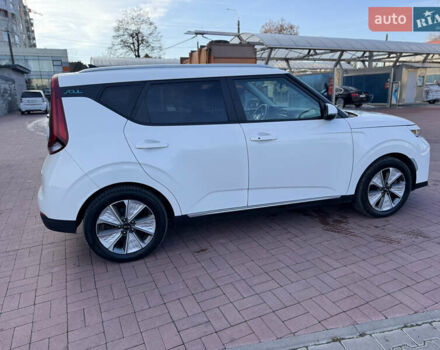Белый Киа Soul EV, объемом двигателя 0 л и пробегом 80 тыс. км за 18999 $, фото 8 на Automoto.ua
