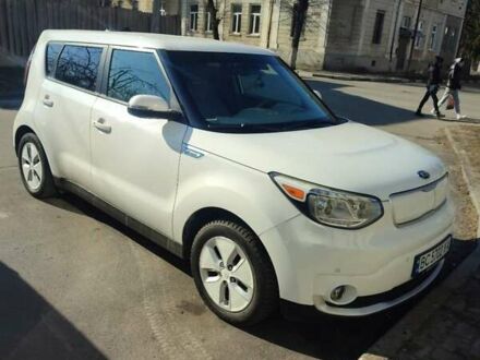 Киа Soul EV 2014 в Стрые на Automoto.ua Белый Киа Soul EV, объемом двигателя 0 л и пробегом 90 тыс. км за 6300 $, фото 1 на Automoto.ua