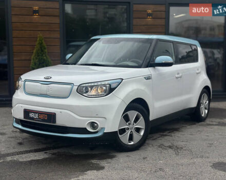 Білий Кіа Soul EV, об'ємом двигуна 0 л та пробігом 93 тис. км за 6500 $, фото 1 на Automoto.ua