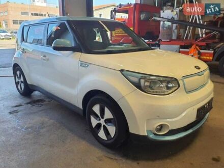 Киа Soul EV 2015 в Киеве на Automoto.ua Белый Киа Soul EV, объемом двигателя 0 л и пробегом 91 тыс. км за 6700 $, фото 1 на Automoto.ua