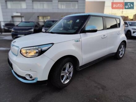 Киа Soul EV 2015 в Киеве на Automoto.ua Белый Киа Soul EV, объемом двигателя 0 л и пробегом 88 тыс. км за 7999 $, фото 1 на Automoto.ua