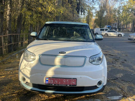 Белый Киа Soul EV, объемом двигателя 0 л и пробегом 193 тыс. км за 8000 $, фото 1 на Automoto.ua