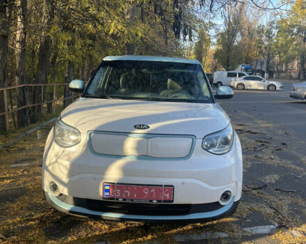 Белый Киа Soul EV, объемом двигателя 0 л и пробегом 193 тыс. км за 8000 $, фото 1 на Automoto.ua