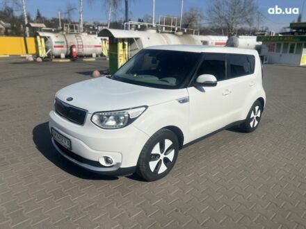 Киа Soul EV 2017 в Житомире на Automoto.ua Белый Киа Soul EV, объемом двигателя 0 л и пробегом 74 тыс. км за 11800 $, фото 1 на Automoto.ua