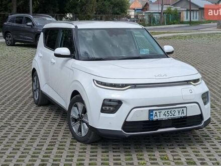 Киа Soul EV 2022 в Коломые на Automoto.ua Белый Киа Soul EV, объемом двигателя 0 л и пробегом 88 тыс. км за 19495 $, фото 1 на Automoto.ua