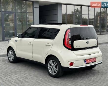 Бежевий Кіа Soul EV, об'ємом двигуна 0 л та пробігом 110 тис. км за 11500 $, фото 10 на Automoto.ua
