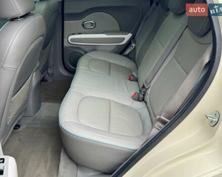 Бежевий Кіа Soul EV, об'ємом двигуна 0 л та пробігом 110 тис. км за 11500 $, фото 30 на Automoto.ua