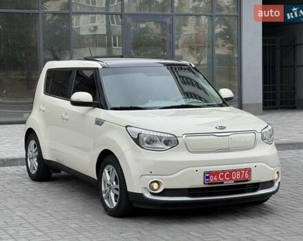 Бежевий Кіа Soul EV, об'ємом двигуна 0 л та пробігом 110 тис. км за 11500 $, фото 2 на Automoto.ua