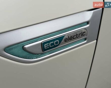Бежевий Кіа Soul EV, об'ємом двигуна 0 л та пробігом 110 тис. км за 11500 $, фото 19 на Automoto.ua