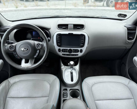 Бежевый Киа Soul EV, объемом двигателя 0 л и пробегом 174 тыс. км за 9700 $, фото 6 на Automoto.ua