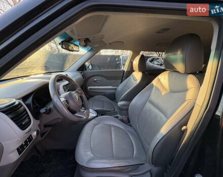 Черный Киа Soul EV, объемом двигателя 0 л и пробегом 134 тыс. км за 5600 $, фото 17 на Automoto.ua