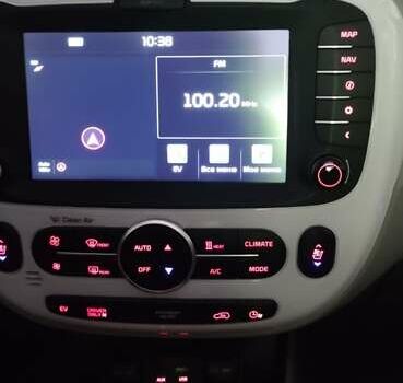 Черный Киа Soul EV, объемом двигателя 0 л и пробегом 89 тыс. км за 8200 $, фото 7 на Automoto.ua