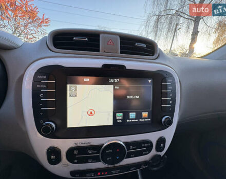 Черный Киа Soul EV, объемом двигателя 0 л и пробегом 134 тыс. км за 5600 $, фото 21 на Automoto.ua