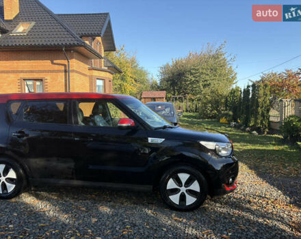 Черный Киа Soul EV, объемом двигателя 0 л и пробегом 134 тыс. км за 5600 $, фото 2 на Automoto.ua