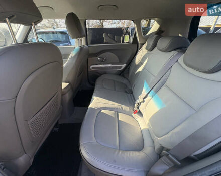 Черный Киа Soul EV, объемом двигателя 0 л и пробегом 96 тыс. км за 5900 $, фото 17 на Automoto.ua