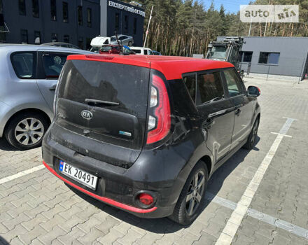 Чорний Кіа Soul EV, об'ємом двигуна 0 л та пробігом 107 тис. км за 8800 $, фото 3 на Automoto.ua